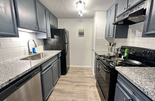 Nassau Bay Apartment | Relax and Unwind in a Trendy Bay Area Houston Spot