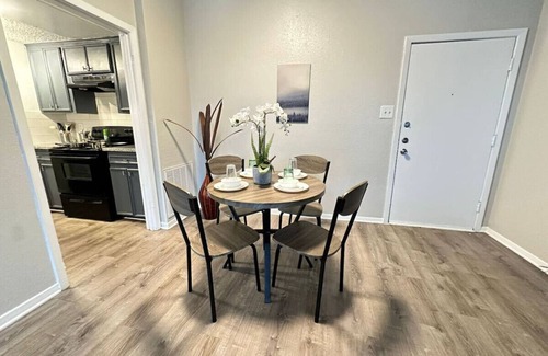 Nassau Bay Apartment | Relax and Unwind in a Trendy Bay Area Houston Spot