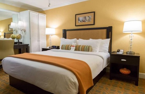 Carlsbad Village Hotel | Relax and Unwind in Carlsbad! 3 Comfortable Units, Outdoor Pool, Free Parking!