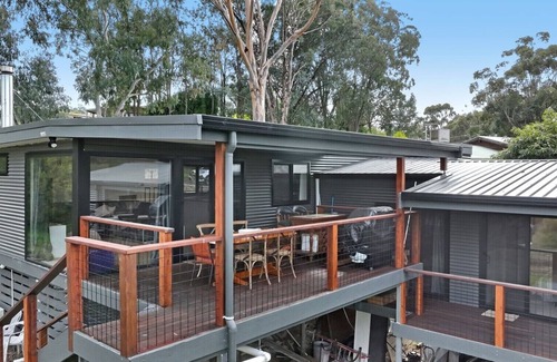 Goughs Bay House | Relax at Goughs Bay - Beautiful Lake Views