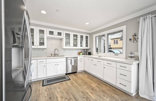 Santa Ana Heights Apartment | Relax at this Remodeled Newport Beach Retreat