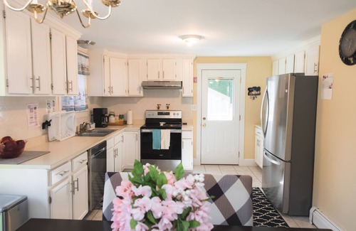 East Chop House | Relax by Oak Bluffs Harbor, enjoy your 3-bedroom East Chip retreat