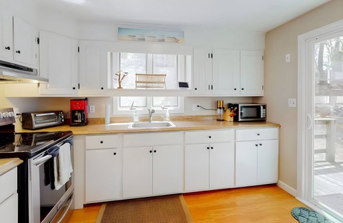 Truro House | Relax by the sea! Pet-Friendly Truro Home near Cape Cod National Seashore