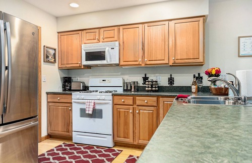 Kalkaska House | 🚣 Relax & Explore | Waterfront Crawford Lake Cottage - 4878