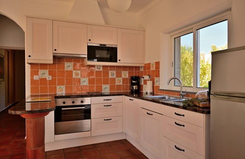 Olhao Apartment | Relax in a quiet, well-equipped apartment on a natural plot (2013).