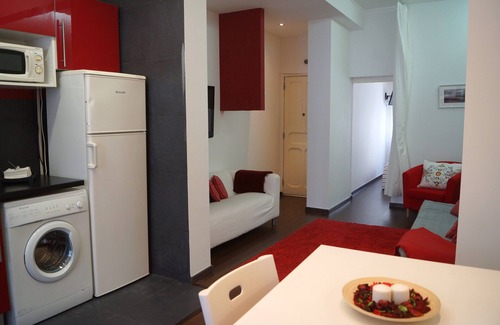 Alfama Apartment | Relax in Between Alfama and Graça!