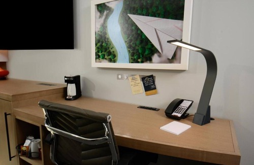 Dupont House | Relax in Comfort and Convenience at Room Near Denver Airport