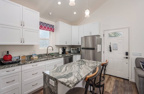 West Sedona House | Relax In Luxury! ✯ High Speed Wi-Fi ✯ Washer/Dryer ✯ Dishwasher ✯ Free Parking!