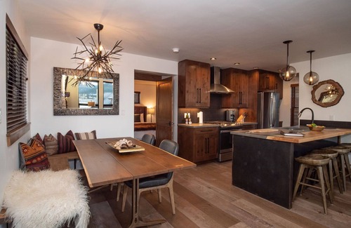 Estes Park Cabin | Relax in Luxury - Jacuzzi, Indoor/Outdoor Fireplace