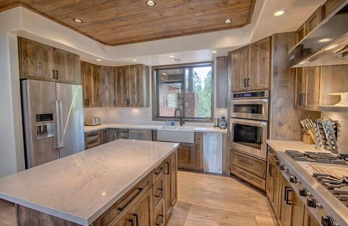 Torreon Cabin | RELAX IN LUXURY. "Retreat at Whispering Pines" In Sought After Torreon!