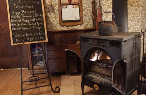 Birchwood Apartment | Relax in our Parlor Room at The Cobblestone Bed & Breakfast