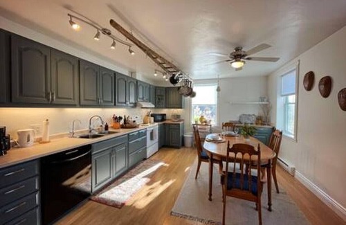 Milford House | Relax in Style & Comfort in South Bay, PEC