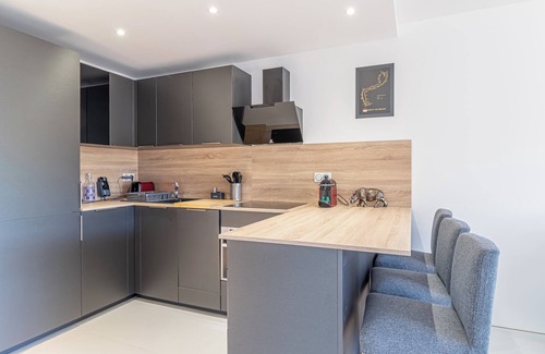 Beausoleil Condo | Relax in this quiet and elegant 45 m² accommodation with terrace and sea view