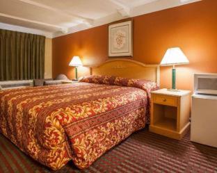 St. Charles Hotel | Relax Inn Saint Charles