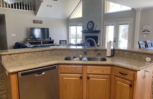 West Livingston House | Relax near Lake Livingston in our spacious 3-bedroom retreat