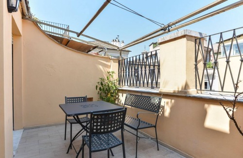 Rione VIII Sant'Eustachio Apartment | Relax on a Roof Terrace of a Cosy Flat near the Pantheon