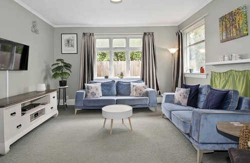 Timaru House | Relax on Rose Street - central Timaru home