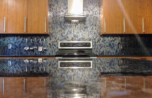Round Rock House | Relax Poolside at a Luxurious Creekside Home near Downtown Round Rock