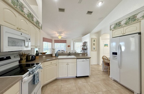Long Meadow House | * Relax, recharge, and make unforgettable memories! *