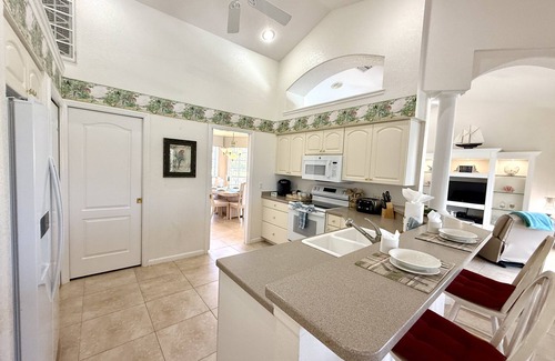 Long Meadow House | * Relax, recharge, and make unforgettable memories! *