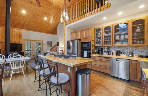 Custer County Ski Chalet | Relax, rejuvenate and recharge at Star Wrangler!