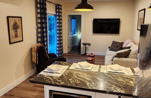 Vernon House | RELAX, REJUVENATE, PLAY!