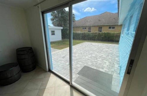 North Palm Beach House | Relax & Stay Awhile!