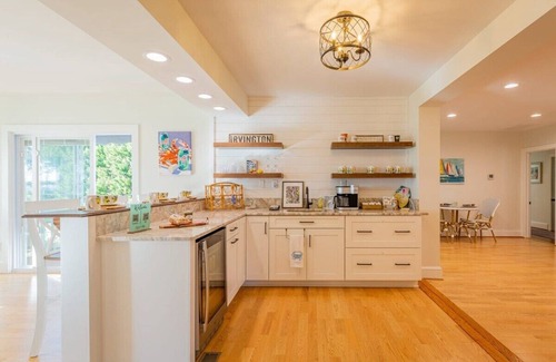 Irvington House | Relax Water View Bike Walk 2 Town and Tides Inn