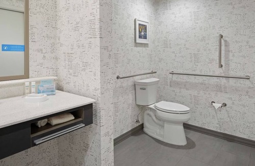 Cranberry Township Hotel | Relax with Free Breakfast & Indoor Pool – Minutes from Downtown Pittsburgh!