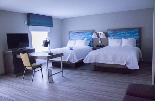 Cranberry Township Hotel | Relax with Free Breakfast & Indoor Pool – Minutes from Downtown Pittsburgh!