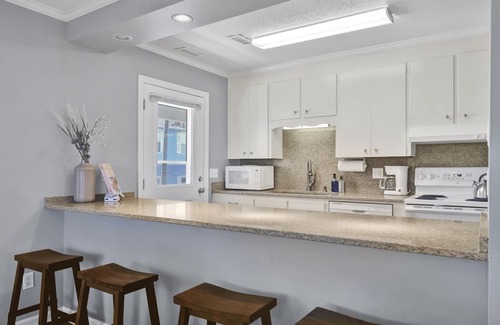 South End House | Relaxation by the Shore!