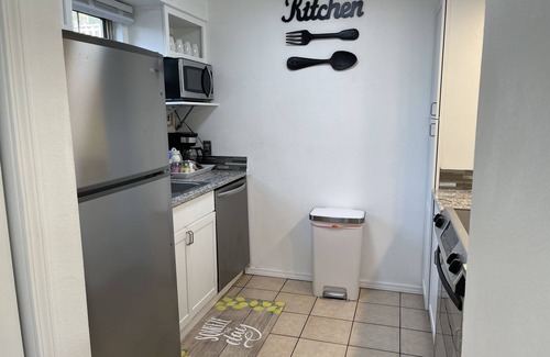 Mid America Condo | Relaxation Destination-updated lakefront condo just steps from Lake Hamilton!