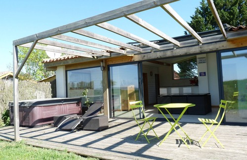 Pinel-Hauterive House | Relaxation in the heart of nature