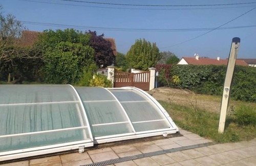 Briare House | Relaxation, jacuzzi sauna billiards private swimming pool