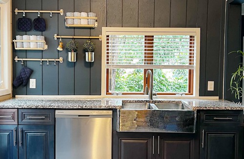 Mound House | Relaxed Cabin with Lake Life Vibe Near Lk Minnetonka