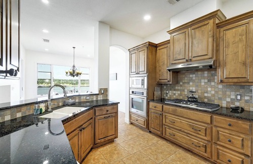 Lakeway Condo | Relaxed Luxury at Lakeway Village Cove – Lake Views & Prime Location
