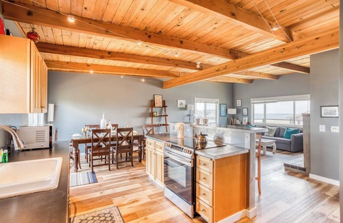 Kiwanda Shores House | Relaxed Ocean View Across From Haystack Rock with Game Room and EV Charging!