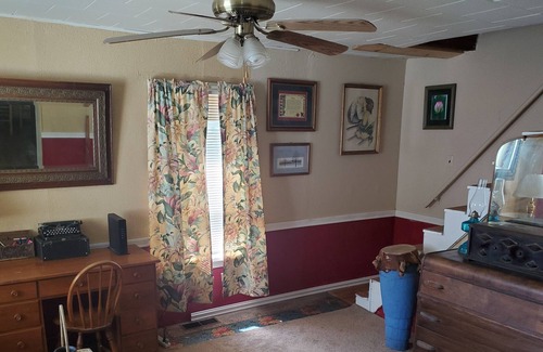 Groveton House | Relaxing 1386 square foot home. Cozy and clean but not the Hilton!