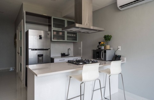 Sarasota Condo | RELAXING*1BR*Pool |Gym* Rooftop *yellowkey*