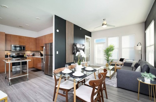 King William Apartment | Relaxing 2BR-Southtown Near Rvrwalk, Dome & Conv