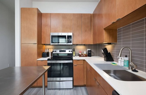 King William Apartment | Relaxing 2BR-Southtown Near Rvrwalk, Dome & Conv