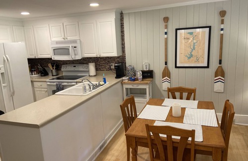 Salem Condo | Relaxing and Cozy
