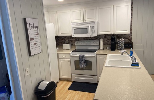 Salem Condo | Relaxing and Cozy