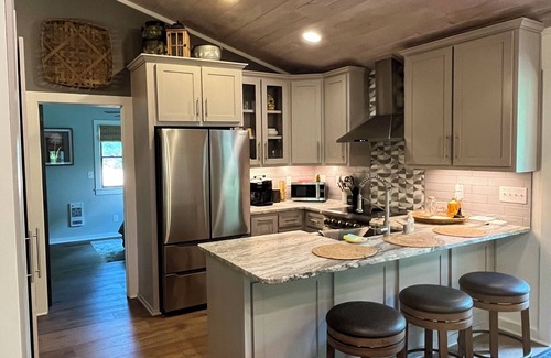 Cullowhee House | Relaxing Bright Mountain Getaway w/Hot tub - Newly Renovated Cashiers Area Home