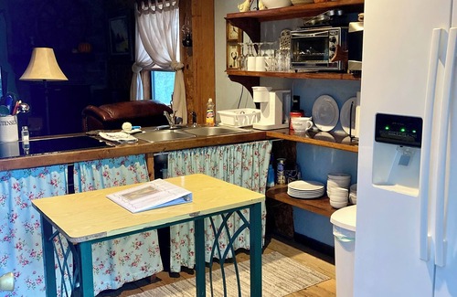 Mena Cabin | Relaxing Cabin At the edge of The Woods, Near The National Forest, Furnished.