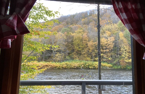 Roscoe Cabin | Relaxing Cabin on the Beaverkill River—A Fisherman’s Paradise Roscoe NY—