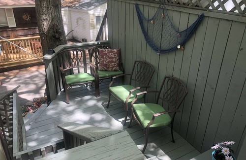 Baiting Hollow Cottage | Relaxing Cottage - Walk to private Beach!