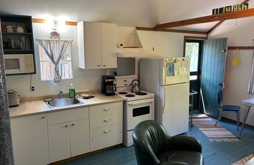 Lakefield Cottage | Relaxing Dog Daze Cottage Retreat at the Lake Edge Cottages!