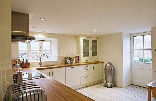 Tidenham House | Relaxing Eco Retreat, Epic Views & Countryside Walks