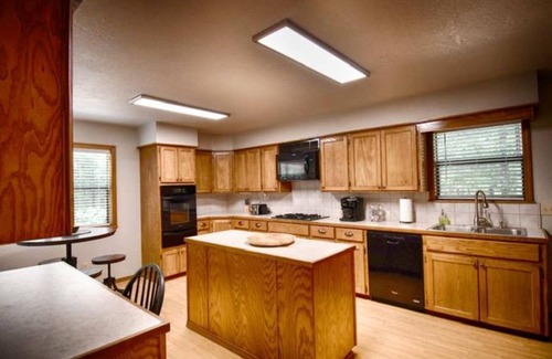 Park Hill House | Relaxing/Enjoyable/3 Level home - Lake Tenkiller